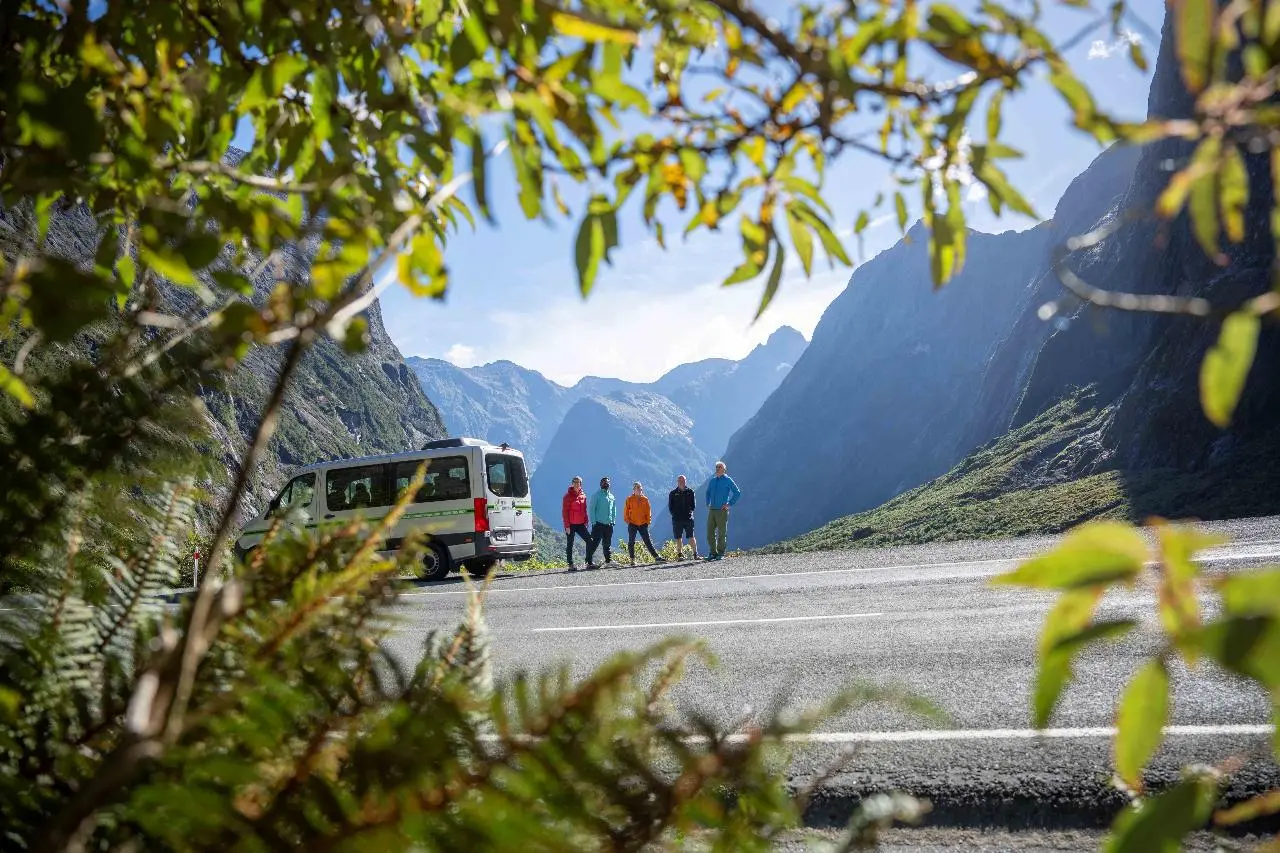 Milford Sound Coach, Cruise & Walk from Te Anau